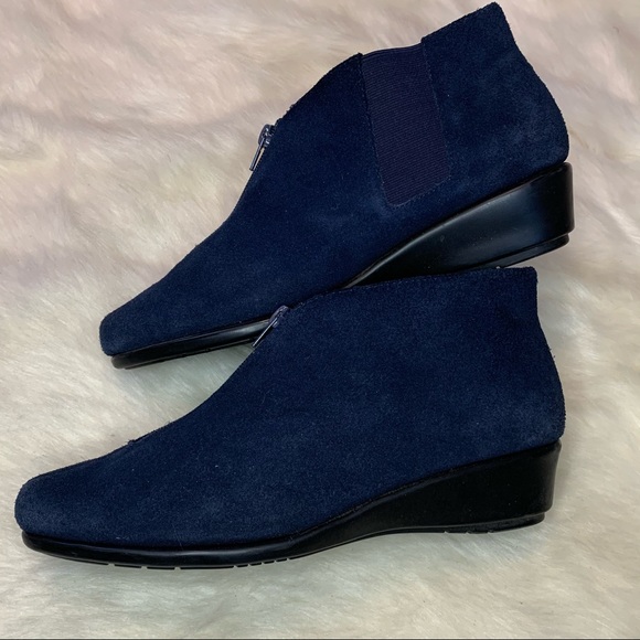 Aerosoles StitchNTurn Blue Suede Booties sz 10M - Picture 3 of 14